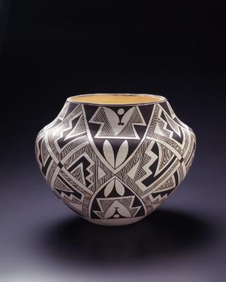 Olla with painted decoration