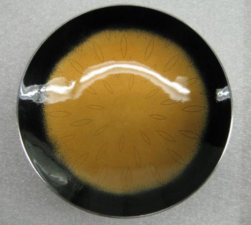 Enameled low dish