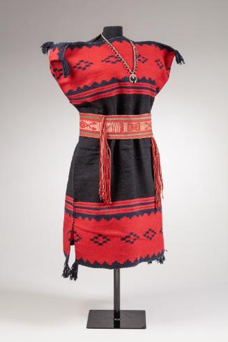Biil'éé  (woven dress)