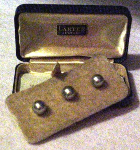 Shirt studs with box