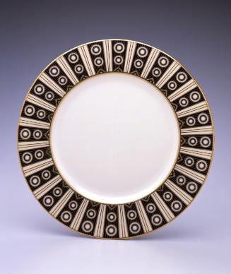 Dinner plate in moderne style