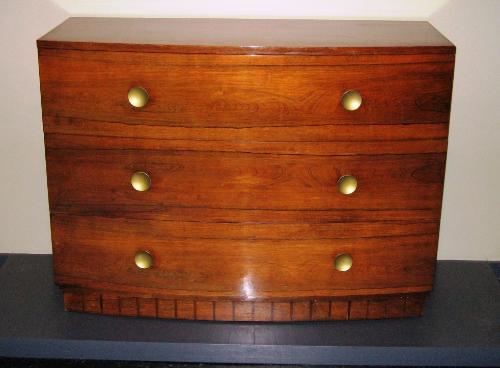 Chest of drawers in the modern style