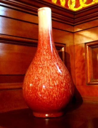 Vase with monochrome glaze