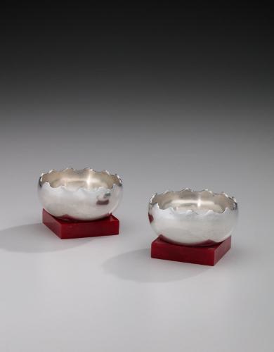 Salt dishes with plastic bases in the art deco style